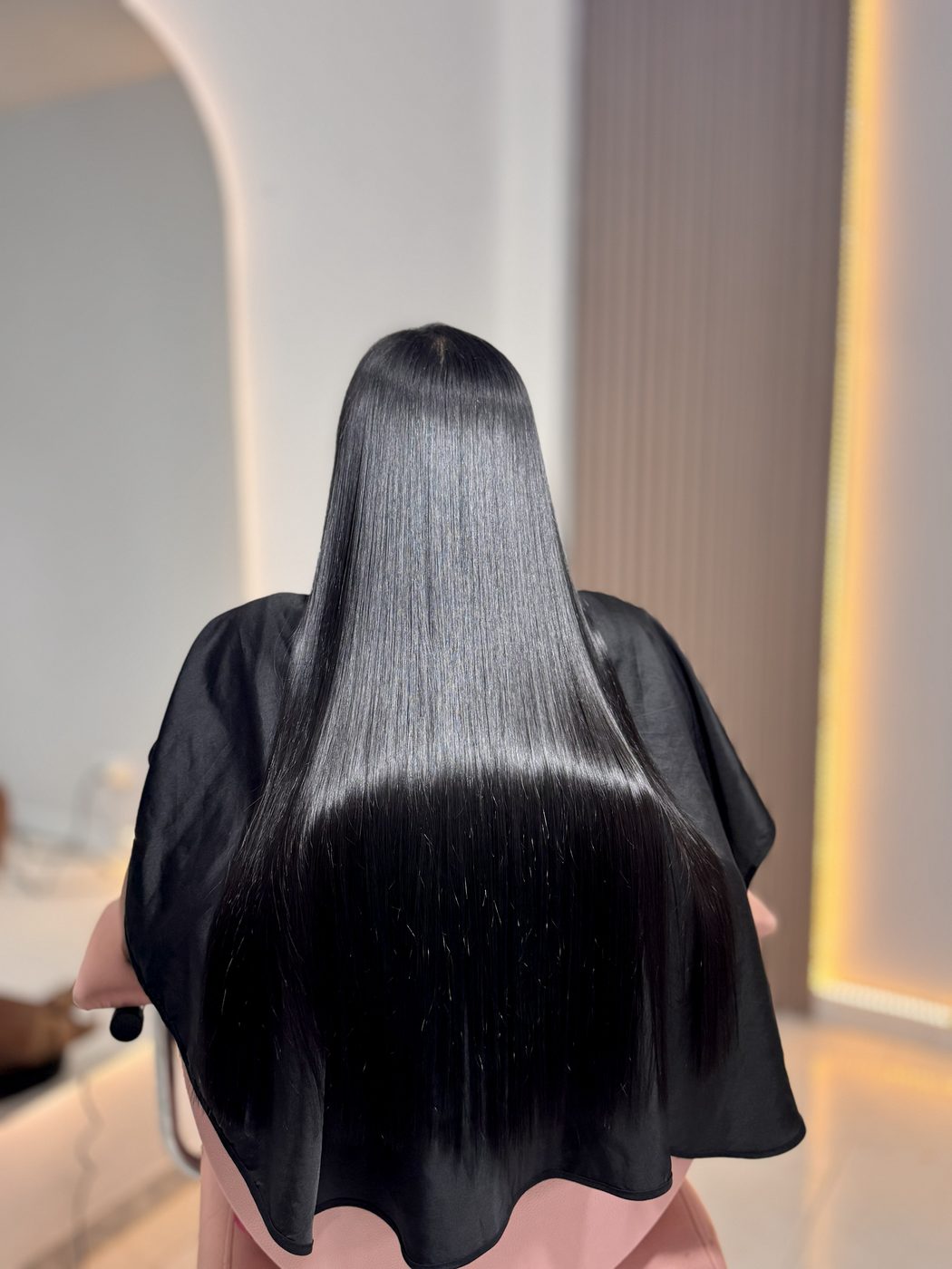 Cabello después de la terapia anti-frizz